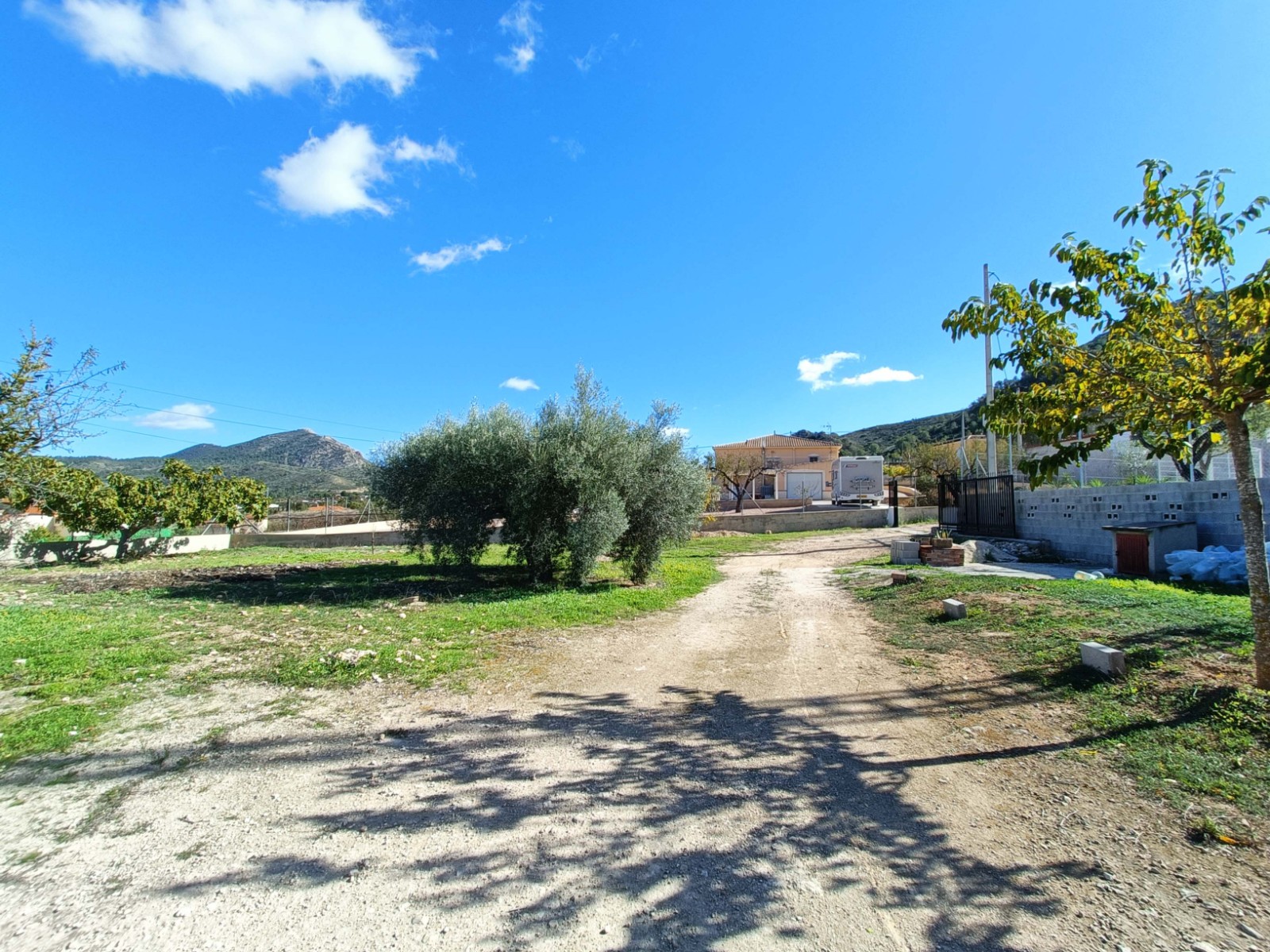 Vrijstaande villa te koop in Hondón de los Frailes