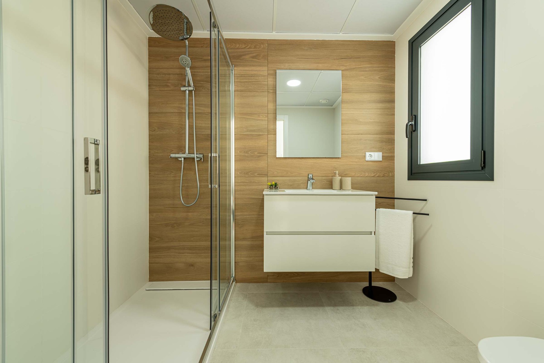 New Build Townhouse with 3 Bedrooms in Cox, Alicante with Pool
