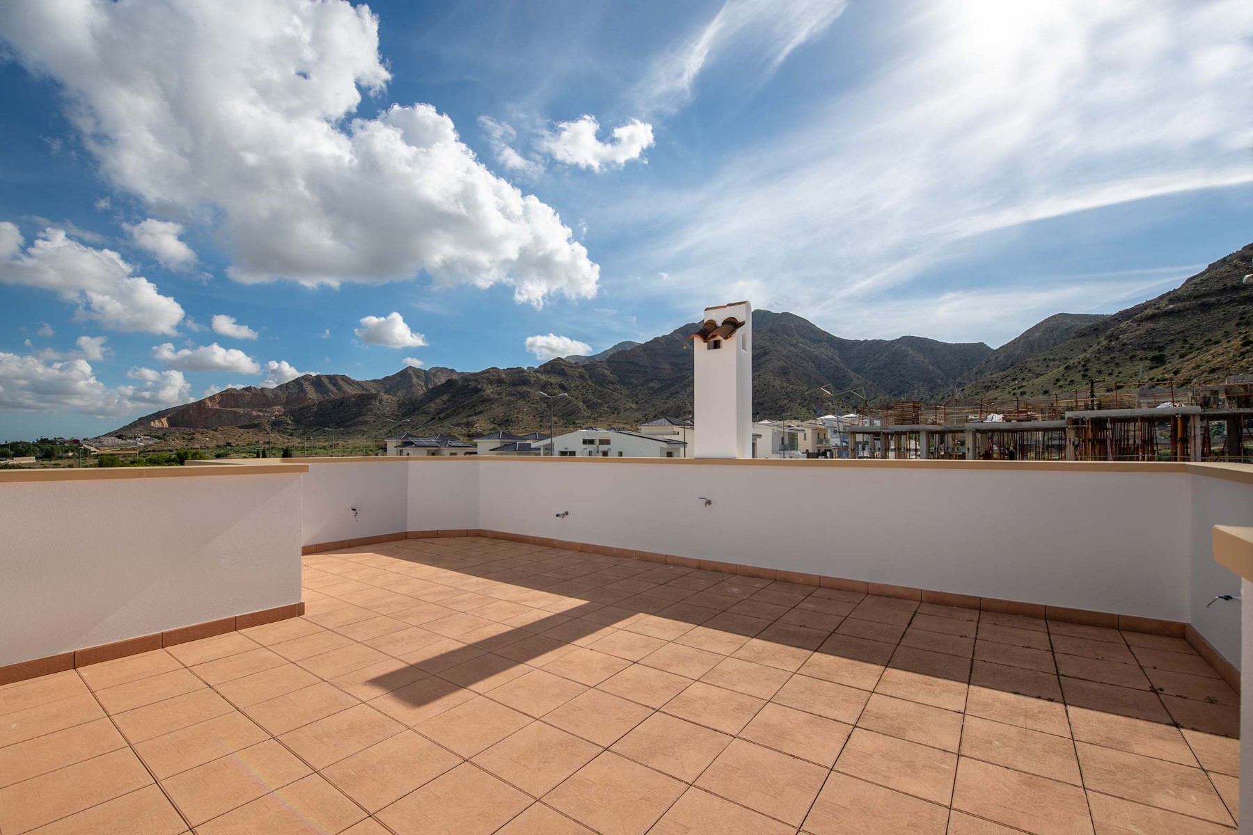 New Build Townhouse 3 Bedrooms Cox with Communal Pool