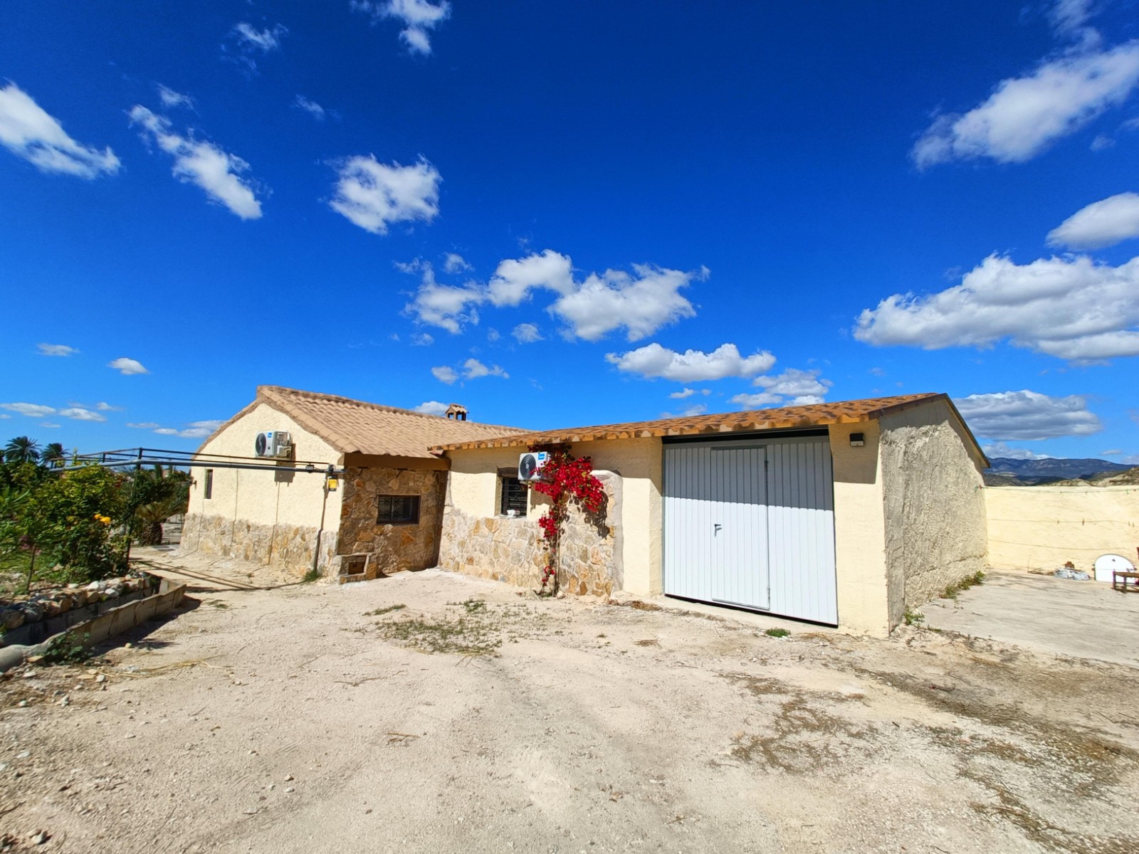 Villa 3 Bedrooms Abanilla, Murcia with Garage and Garden