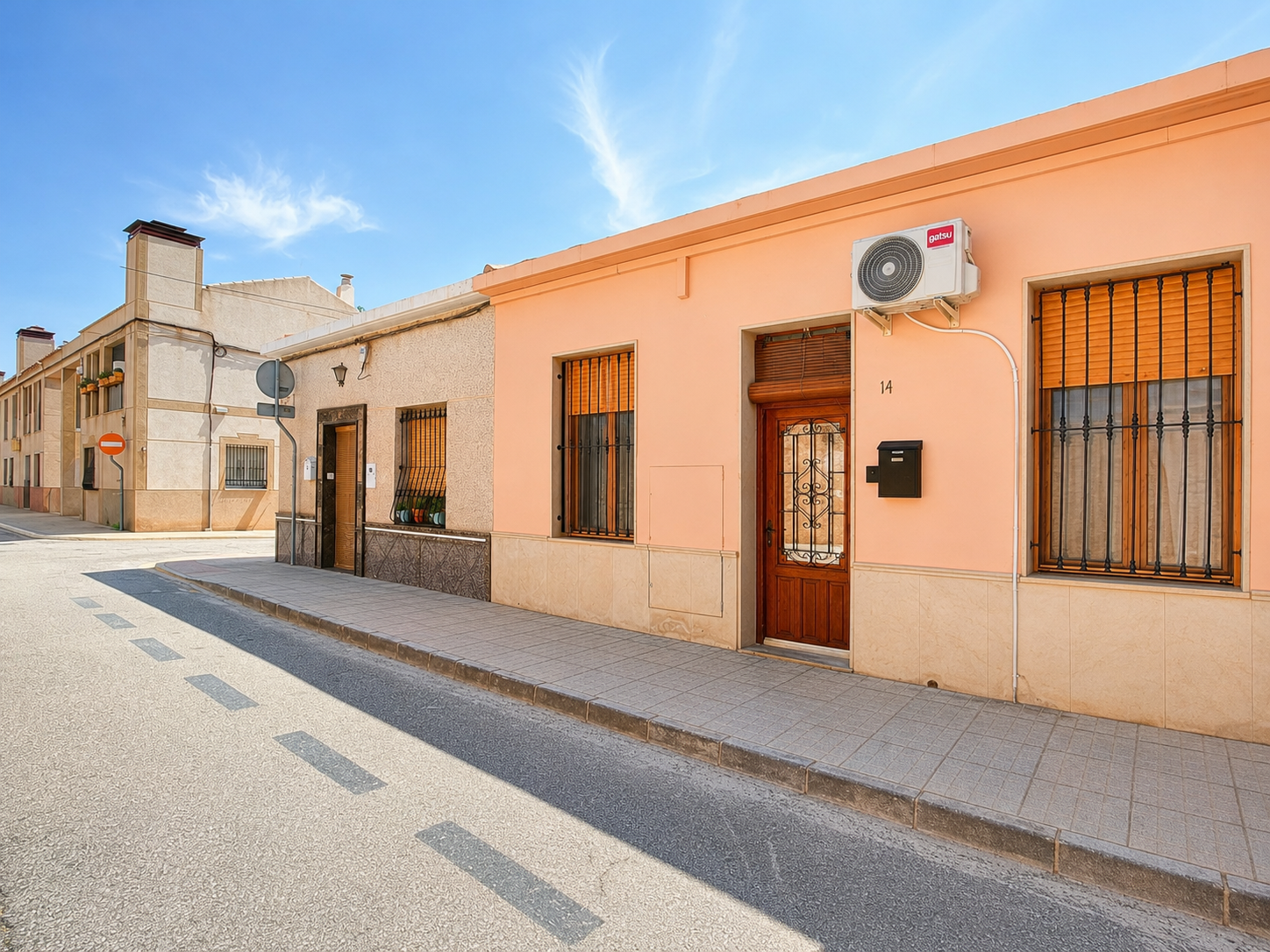 Townhouse 2 Bedrooms La Romana with Private Patio and Heating