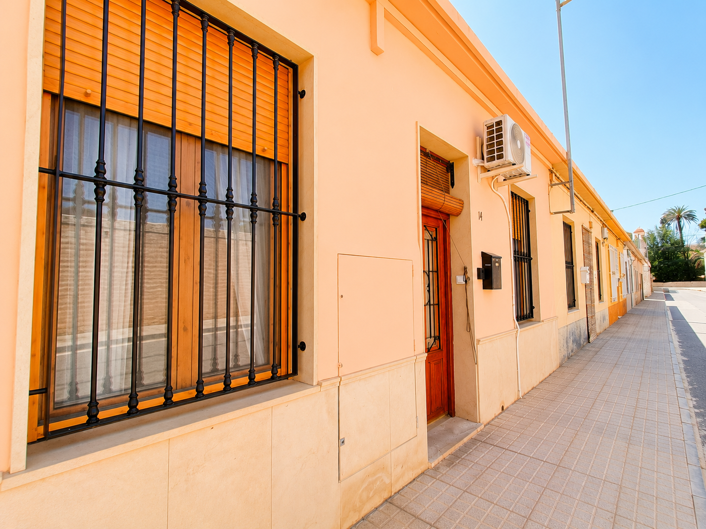 Townhouse 2 Bedrooms La Romana with Private Patio and Heating